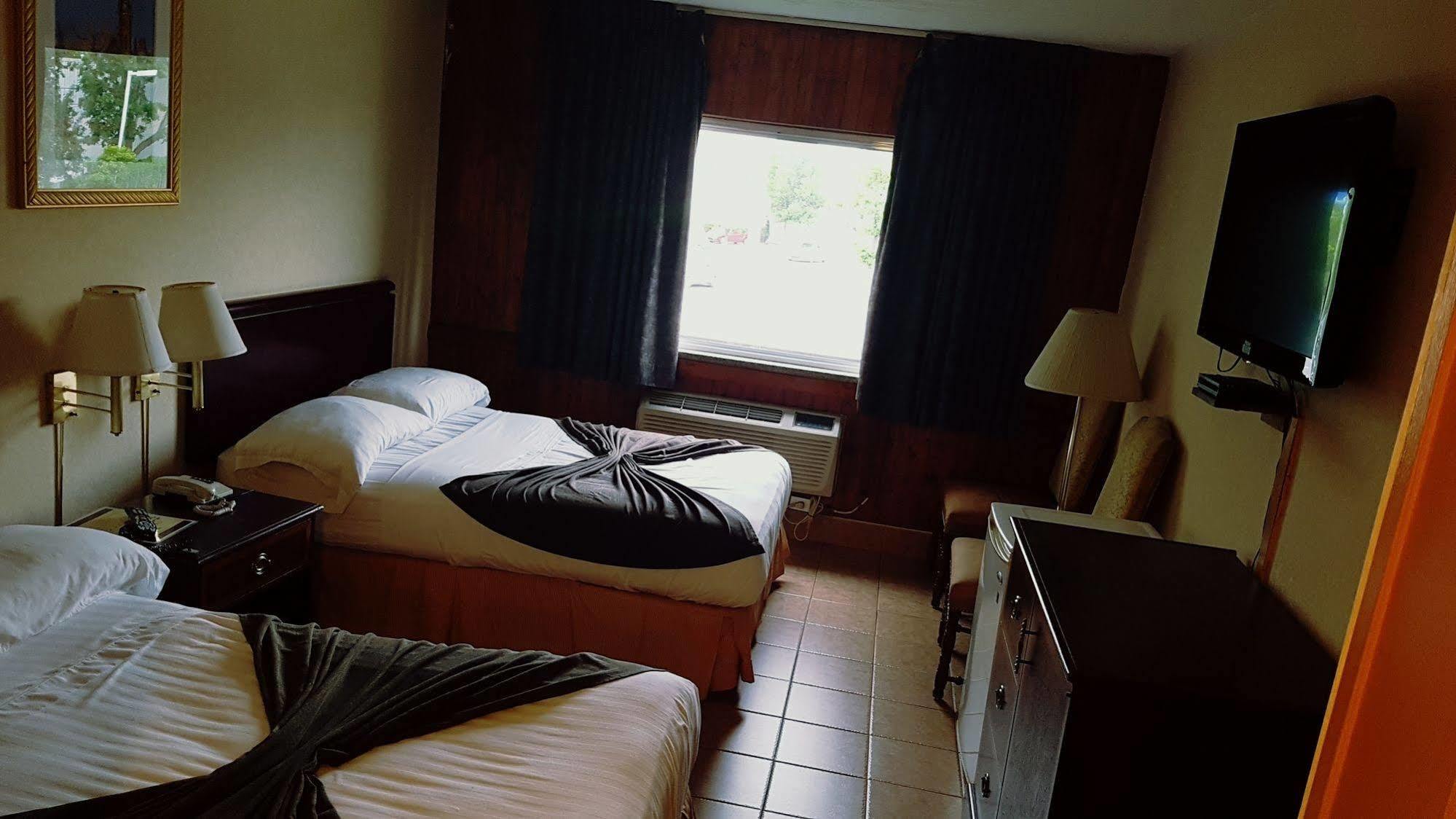 Chomedey Inn Laval Eksteriør billede