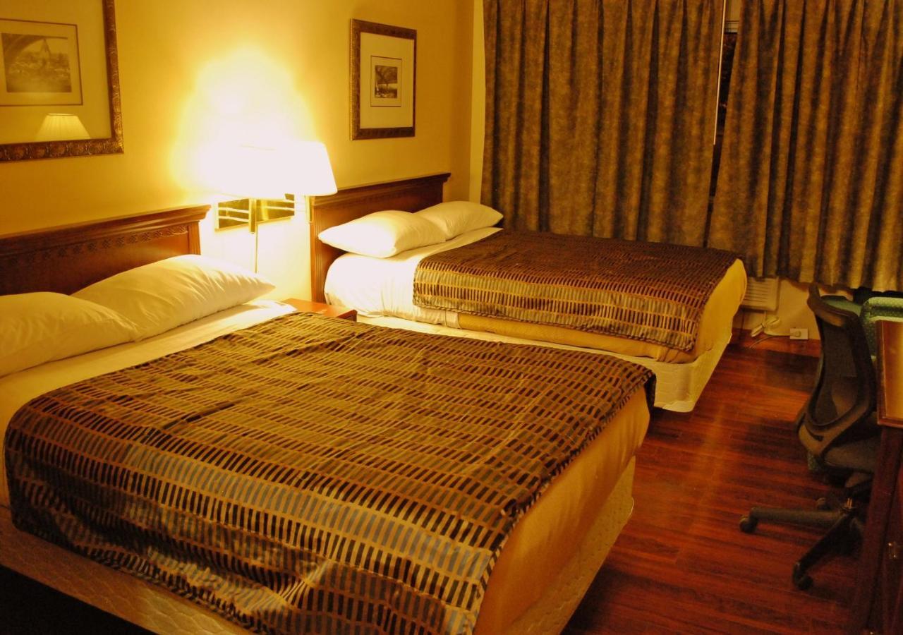Chomedey Inn Laval Eksteriør billede